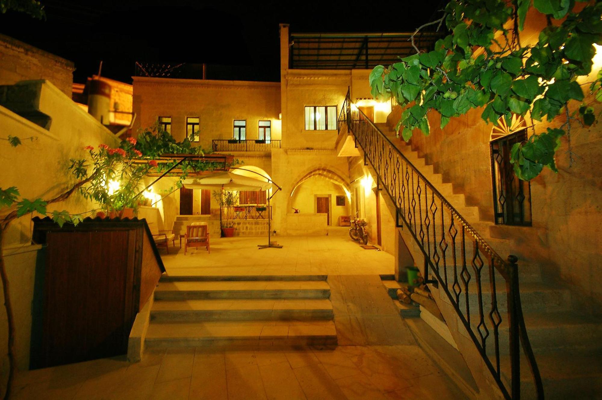 Karadut Cave Hotel เกอเรเม ภายนอก รูปภาพ
